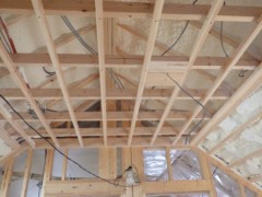 建方工事中