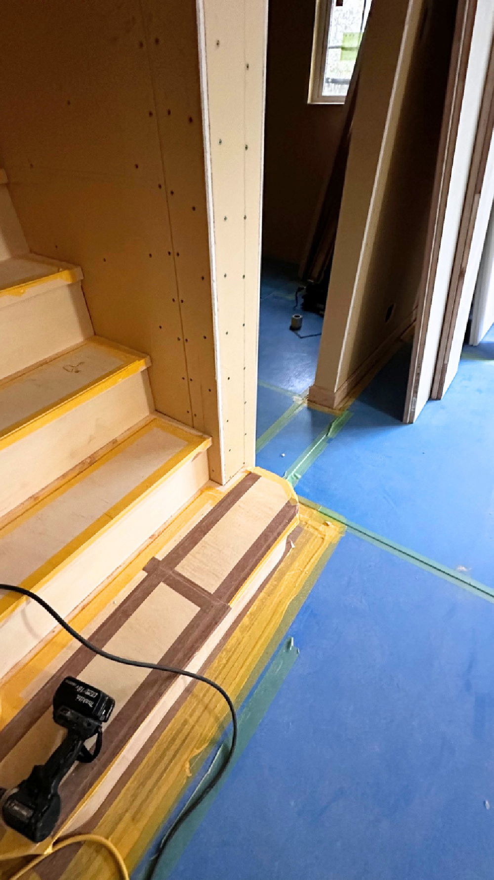 階段の一段はアールに