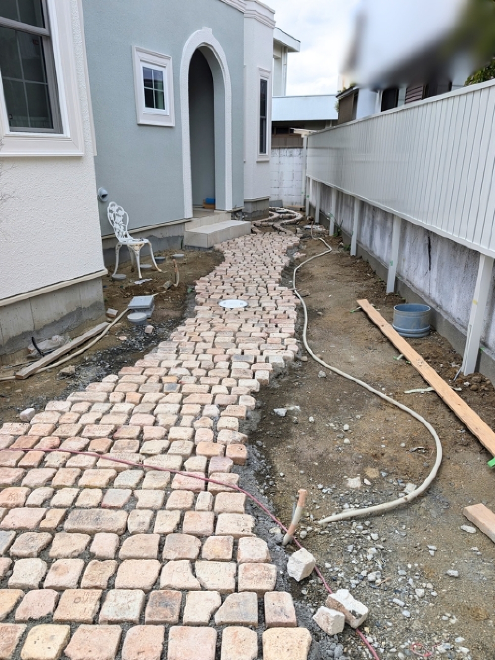 外構工事が進んでいます
