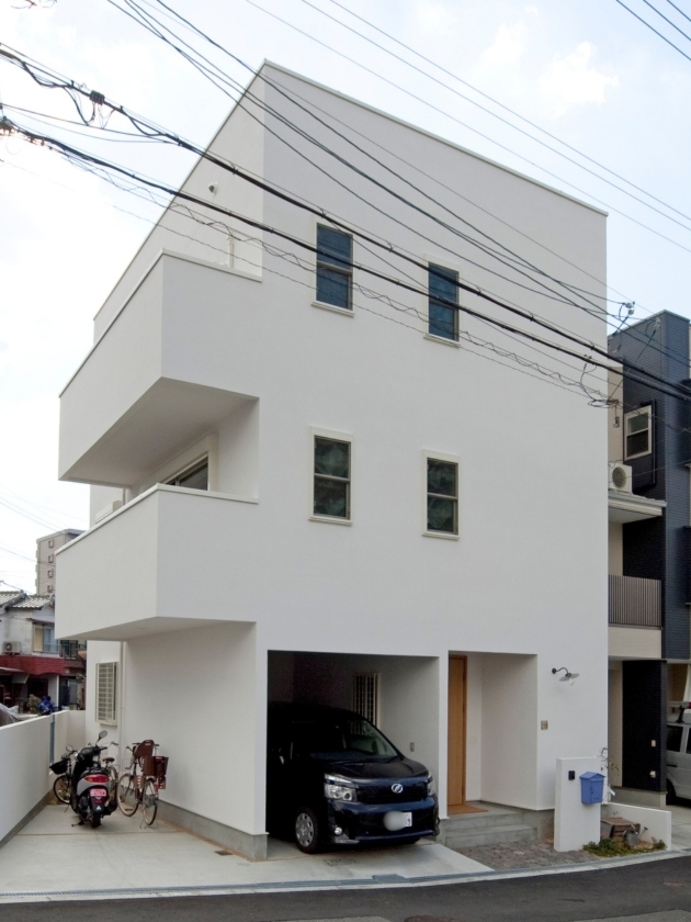 住みながら手を加え楽しく暮らすフレンチアンティークハウス
