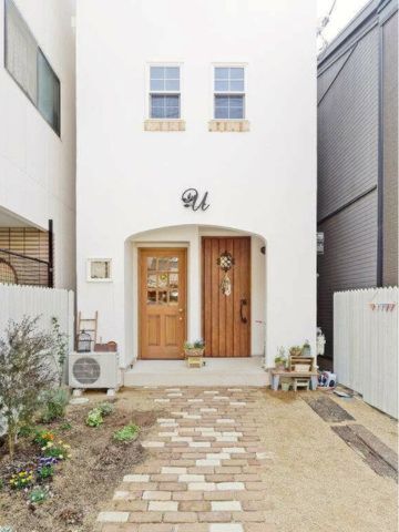 アトリエのある3階建てナチュラルカントリーハウス