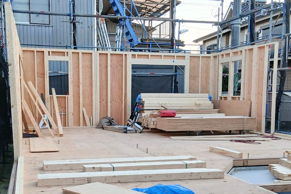１階建枠工事