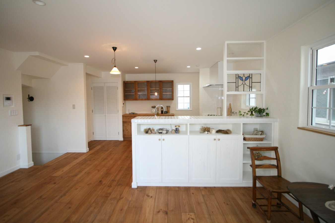 大人夫婦が暮らしを楽しむ3階建て3ldkハウス ウエストビルドの写真集