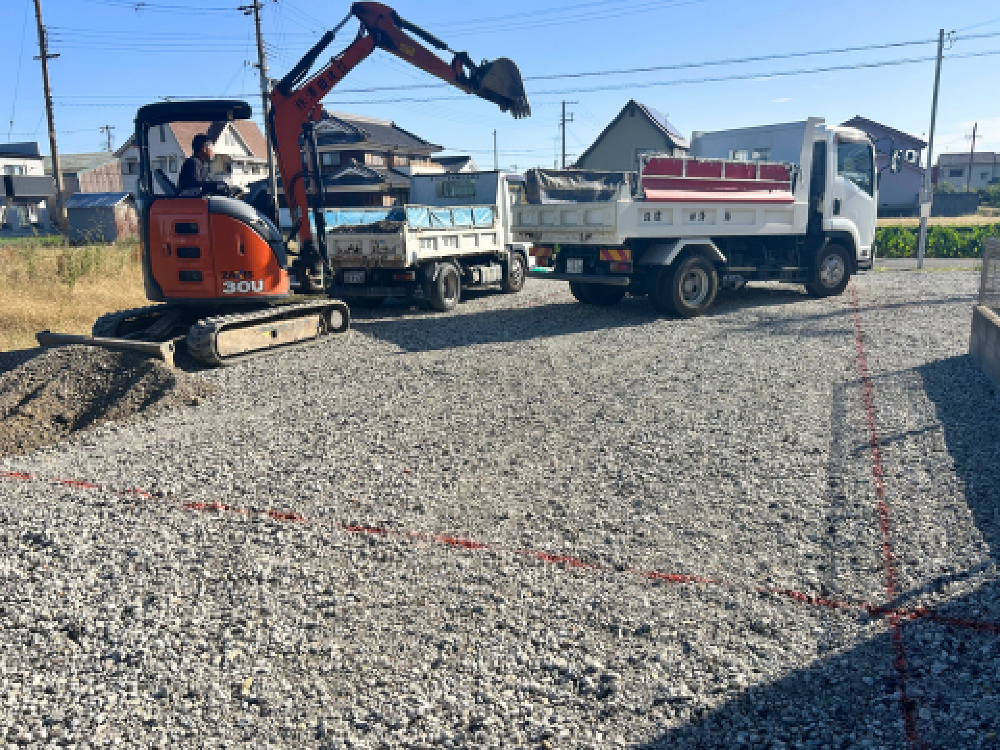 基礎工事着工しました